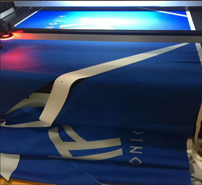 100W Laser Cutting Bed Dresses Mesin Pemotong Laser Untuk Industri Garmen